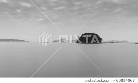 海 海 60894068