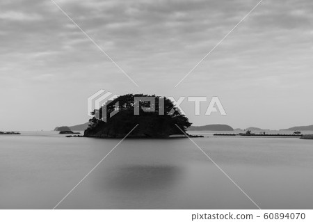 海 海 60894070