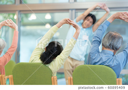 照顧者,養老院,體操 照顧者,養老院,體操 60895409