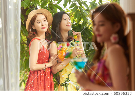 婦女旅行度假聚會 婦女旅行度假聚會 60896333