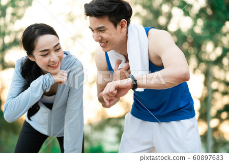 男女跑步 60897683