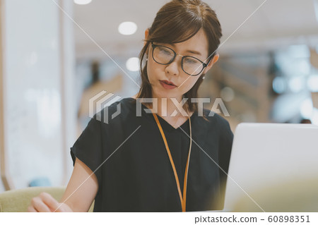 30年代的職業女性 60898351