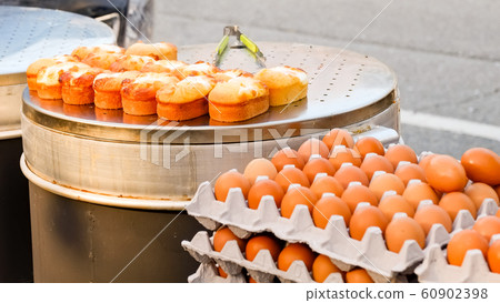 Korean street food: Egg bread 60902398