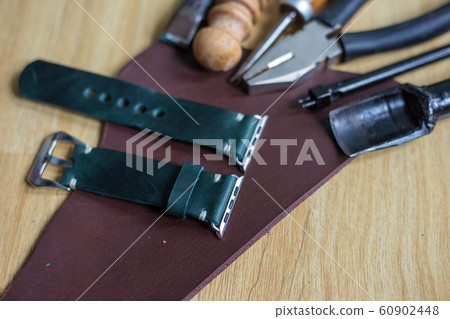 Vegetable tanned leather watch strap working Vegetable tanned leather watch strap working 60902448
