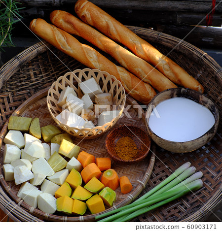 High view raw material of vegan curry dish with bread, homemade Vietnamese food 60903171