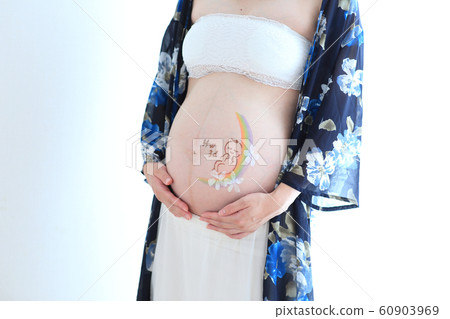 Maternity photo 60903969