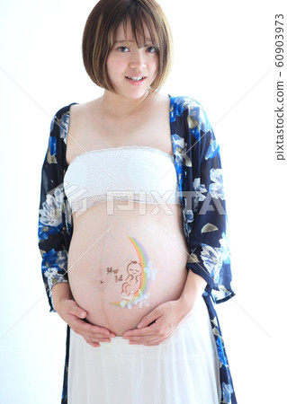 Maternity photo Maternity photo 60903973