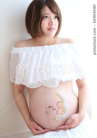 Maternity photo Maternity photo 60904090