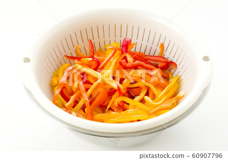 Shreds of color peppers Shreds of color peppers 60907796