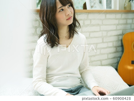 女性人類人物 60908428