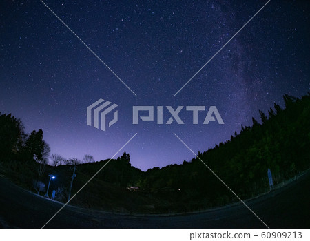 阿奇村星空 阿奇村星空 60909213