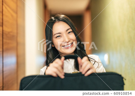 家庭主婦送入口 60910854