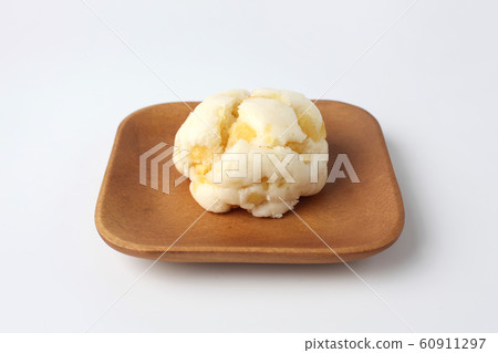 Onimanju木製板白色背景 Onimanju木製板白色背景 60911297