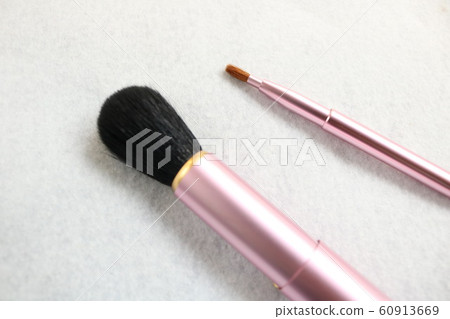 Makeup supplies Makeup supplies 60913669