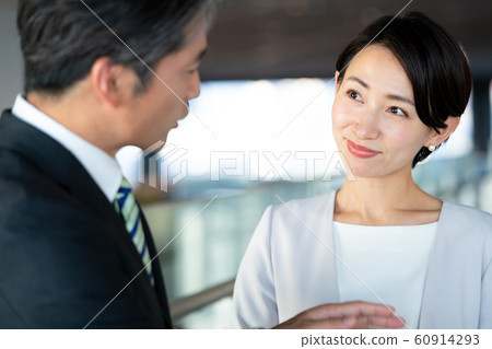 商業商人女商人團隊會議 商業商人女商人團隊會議 60914293