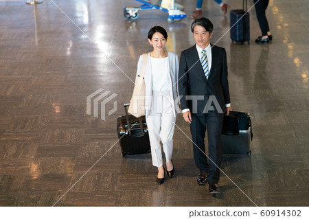 Business Business trip Airport Travel Couple Overseas travel Walk Business Business trip Airport Travel Couple Overseas travel Walk 60914302