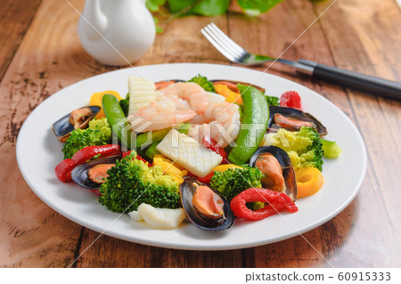 Seafood salad 60915333