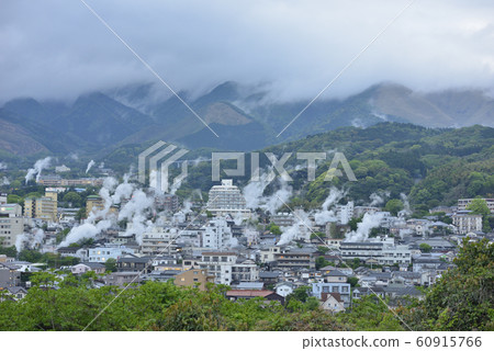 [Beppu City, Oita Prefecture] Kannawa Onsen Town seen from the Yukemuri Observatory 60915766