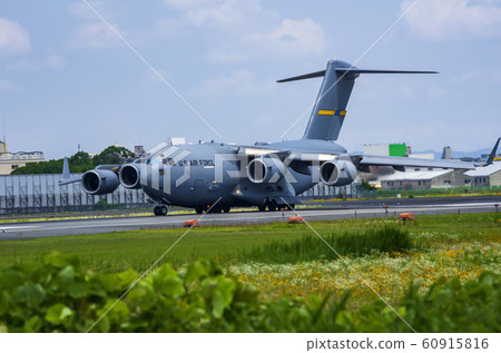 C-17 transport aircraft C-17 transport aircraft 60915816