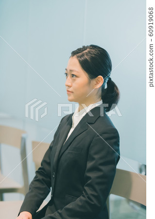求職學生新員工 60919068