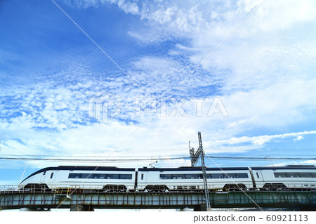Keisei Skyliner穿越Akumo和Arakawa橋 Keisei Skyliner穿越Akumo和Arakawa橋 60921113