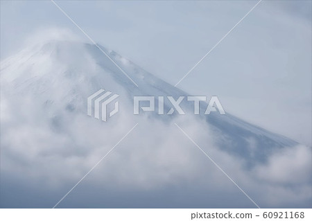 Mount Fuji and clouds Mount Fuji and clouds 60921168