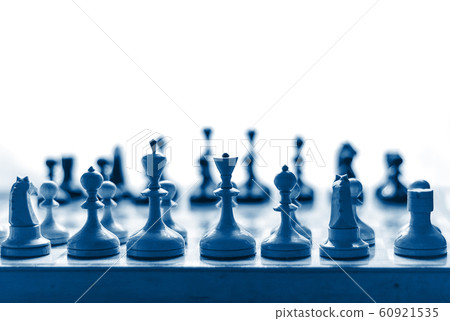 Chess set on the chessboard 60921535