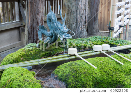 Suwa Taisha Shrine Motomiya / Tesuiishi 60922308