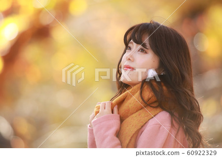 Female portrait Female portrait 60922329