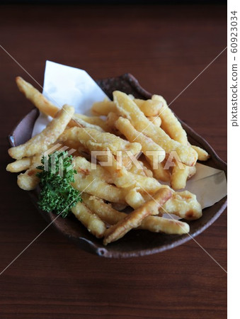 Saki squid tempura 60923034