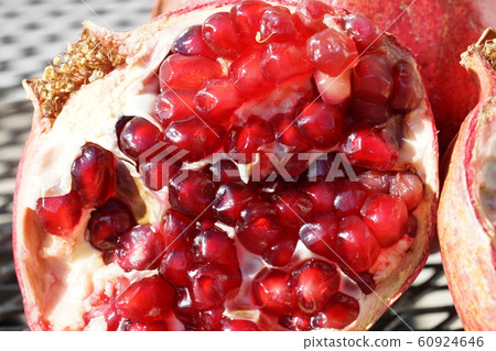 Pomegranates 60924646