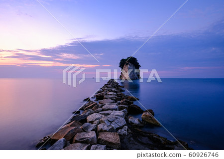 Mitsuke Island (morning view) Mitsuke Island (morning view) 60926746