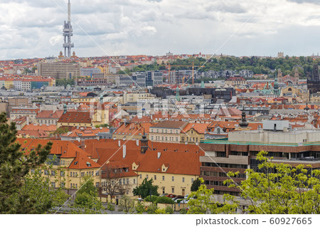 巨型節拍器的布拉格天際線 60927665