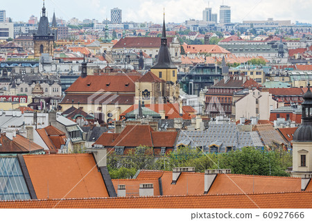 巨型節拍器的布拉格天際線 60927666