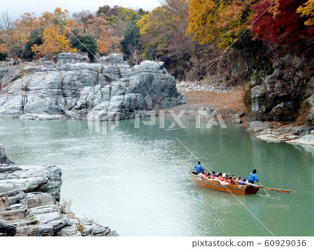 Nagatoro rock face and clear stream 60929036