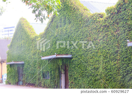 Huashan 1914 Cultural and Creative Industry Park 60929627