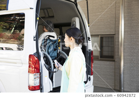 Women Business Caregivers Elderly Seniors Wheelchairs Welfare vehicles Care vehicles Wheelchair vehicles Lifts Lifting devices 60942872