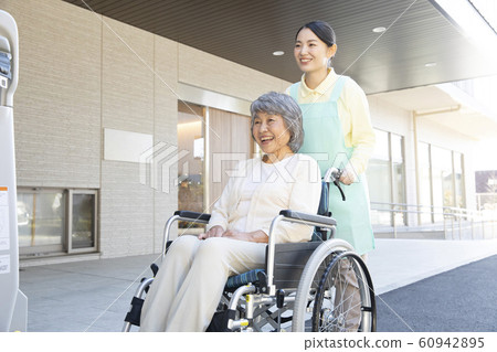 Women Business Caregivers Elderly Seniors Wheelchairs Welfare vehicles Care vehicles Wheelchair vehicles Lifts Lifting devices 60942895