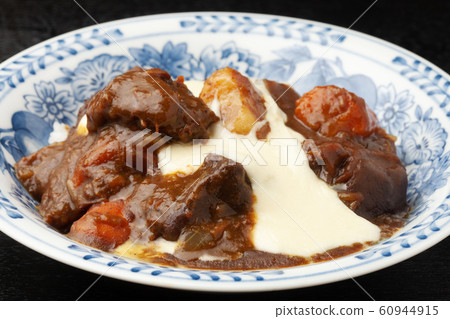 Cheese Curry 60944915