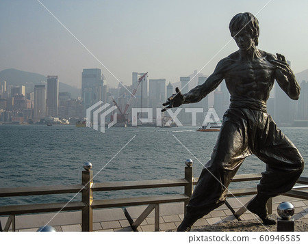 Bruce Lee statue Bruce Lee statue 60946585