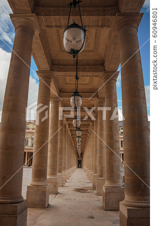 Pathway with marble colonnade at the Palais-Royal in Paris Pathway with marble colonnade at the Palais-Royal in Paris 60946801