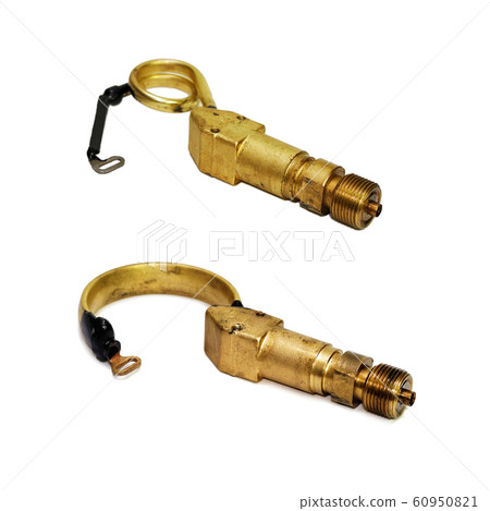 Bourdon tubes with pressure gauge. 60950821
