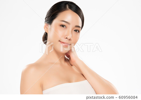 Beautiful Young Asian Woman with Clean Fresh Skin. 60956084