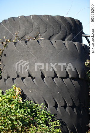 大型舊輪胎 大型舊輪胎 60956200