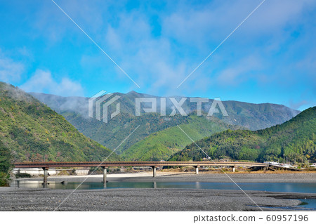 [Kumano River] Wakayama Prefecture Tanabe City Motomiya Town worship 60957196