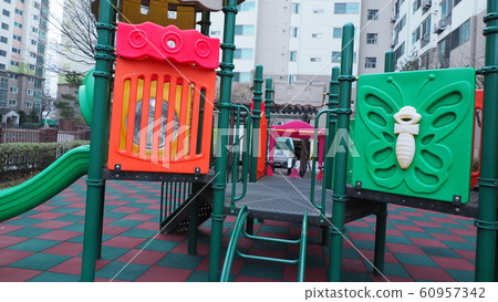 playground 60957342