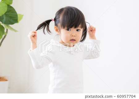 一個孩子 60957704