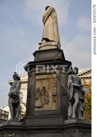 米蘭的達芬奇雕像 60959570