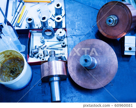 模具和機械製造的機床 60960081