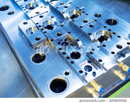Plate manufacturing and processing of precision molds Plate manufacturing and processing of precision molds 60960086